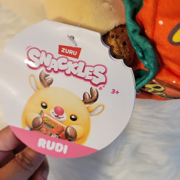 Snackles Zuru Rudi Reese's Peanut Butter Trees Plush Toy - Picture 9 of 10